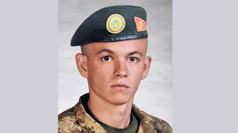 Залишив цивільне життя, щоб захищати України: Пам'яті Героя Сергія Патлатюка з Копайгорода
