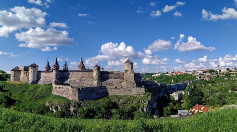 Як підготуватися до ЗНО з історії України вчасно та якісно? Як ви можете допомогти своїй дитині?