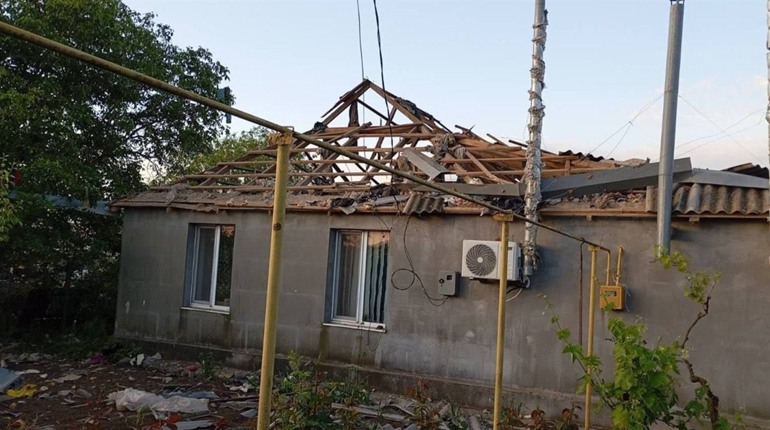 Одна дитина загинула, ще двоє — поранені: росіяни цілодобово обстрілюють Херсонщину