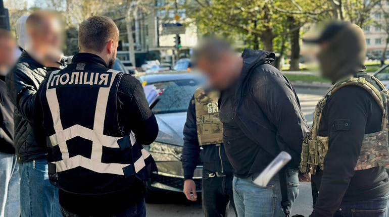 $5000 за «службу в тилу»: в Одесі затримали військового