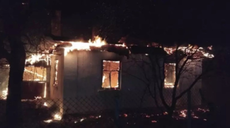 Трагедія в Ображіївці: нічна пожежа забрала життя людини (відео)