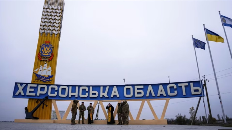З окупованої Херсонщини вивезли групу підлітків: що вони пережили
