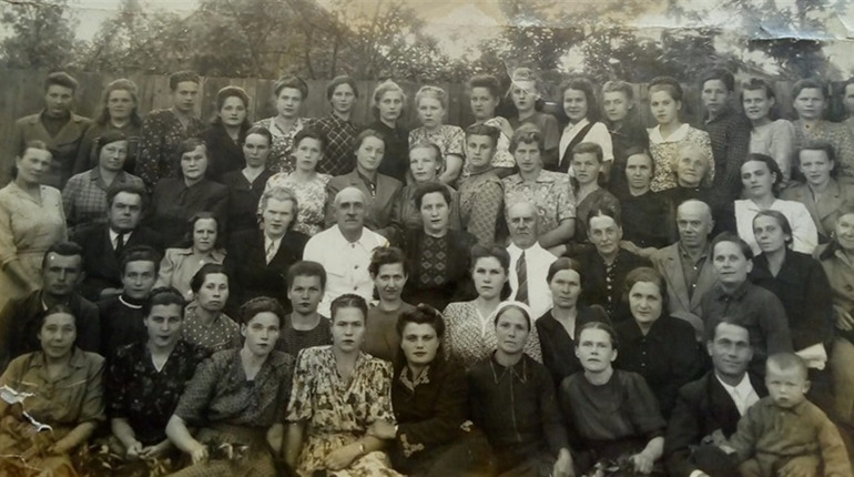 Історія Білопільщини оживає у фото найрідніших. До Дня матері чекаємо на фото ваших матусь