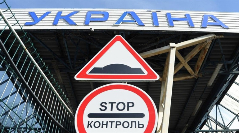 Кабмін підтримав: Україна запроваджує візовий режим для громадян РФ