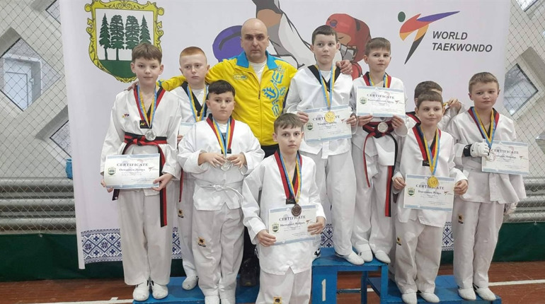 Старокостянтинівські тхеквондисти тріумфували на чемпіонаті!