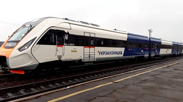 Регіональний експрес Харків-Попасна-Харків виходить у рейс: як він курсуватиме через станцію Сватове