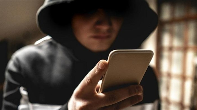 Жертвами шахраїв стали ще двоє жителів Херсонщини, вони втратили понад 50 тис. грн