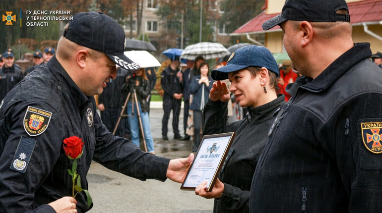 Рятувальників Тернопільщини нагородили напередодні професійного свята
