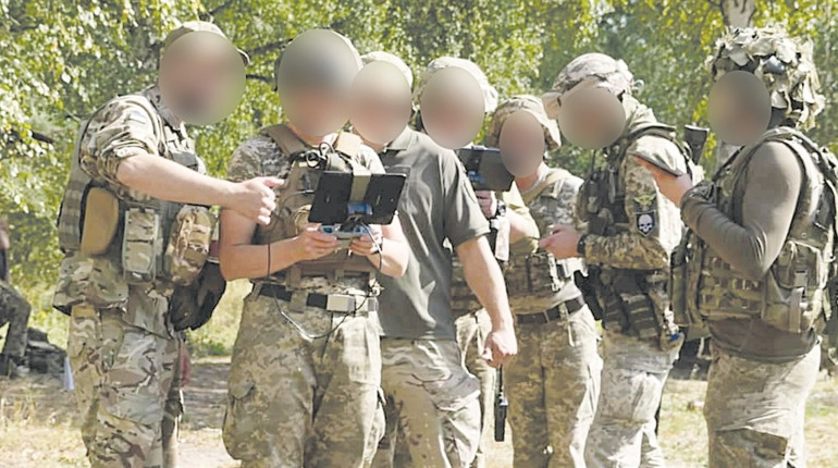 Дрони, армія і Сальвадор