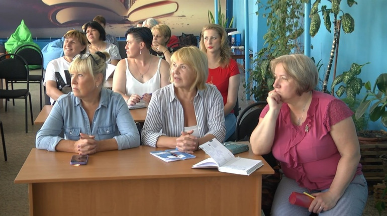 У Шосткинській публічній бібліотеці запрацювали курси з вдосконалення української мови
