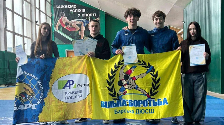 Перемоги барських спортсменів: чемпіонка з пауерліфтингу та призери з боротьби