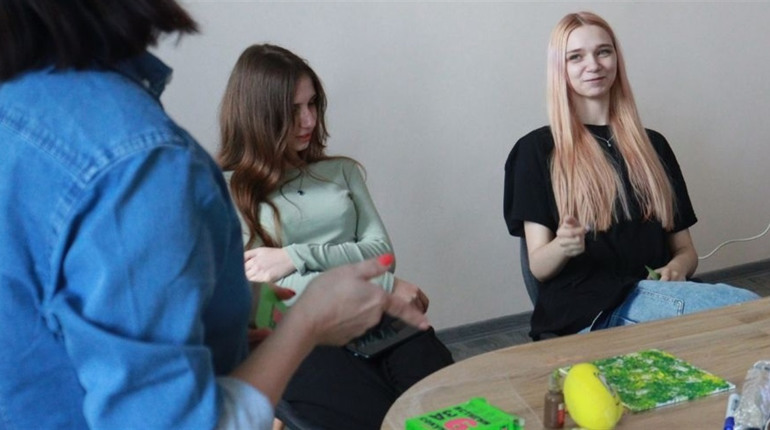 "Я більше не боюсь своїх думок": історія Лізи, яка змогла віднайти спокій серед хаосу війни