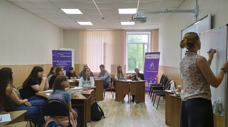 «ПсихоПідйом»: Уманські підлітки зробили проєкт психологічної підтримки для підлітків