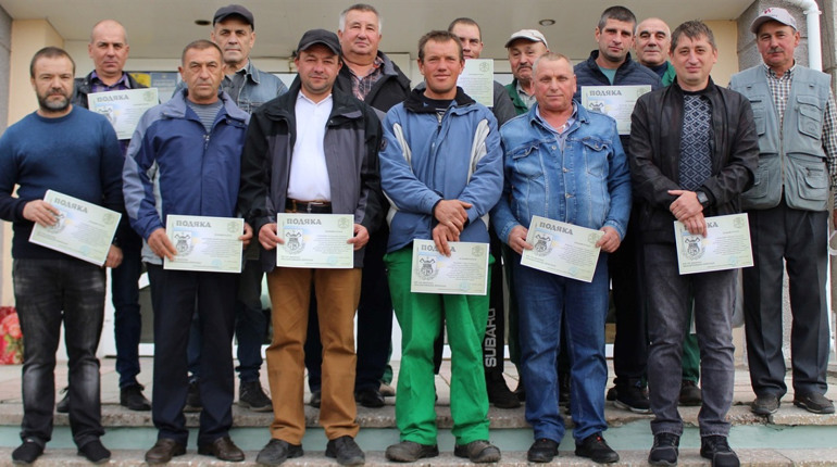 Нетішинські комунальники отримали Подяки від військових