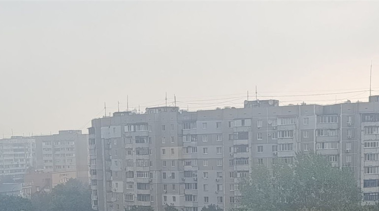 Херсонська ОВА заперечила радіацію в місті: сморід пов’язали з обстрілами