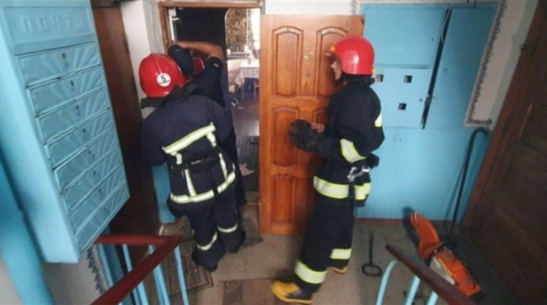 У Вараші рятувальники допомогли літній жінці відкрити двері квартири