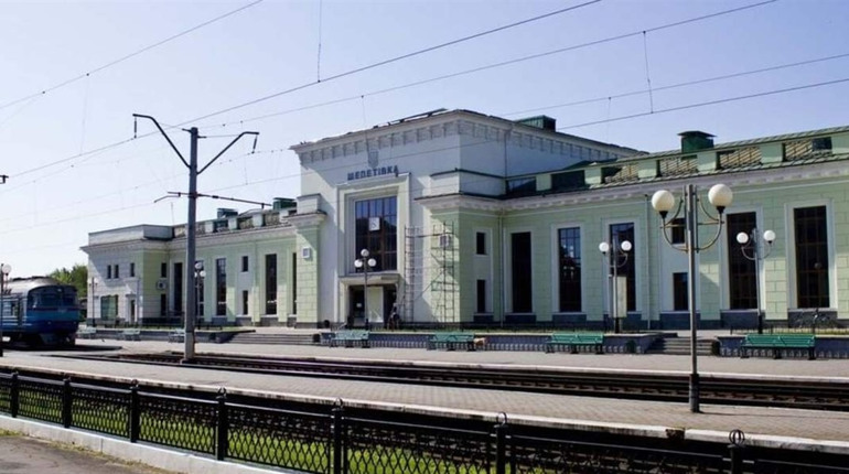 Шепетівчанина, який пожартував про замінування залізничного вокзалу, позбавили волі