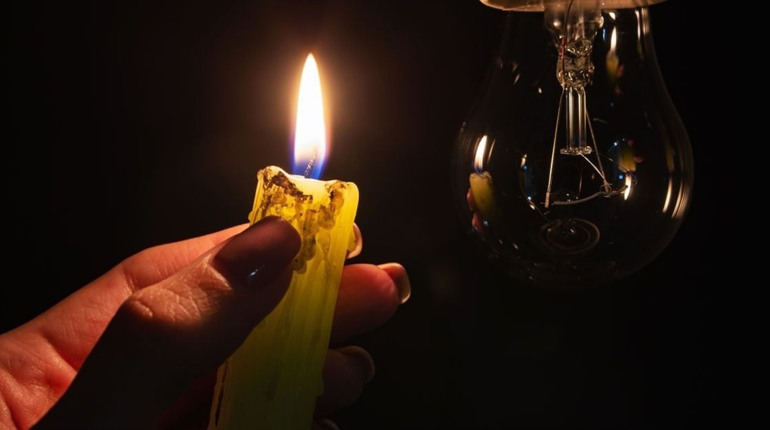 На лівобережжі Херсонщини аварія електромереж: без світла понад 200 тисяч абонентів