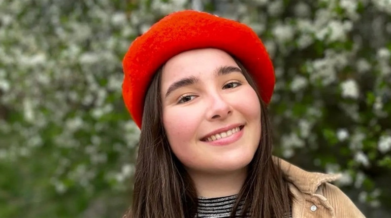 Трагічно загинула херсонська мисткиня: нещодавно вона представила серію робіт про жінок