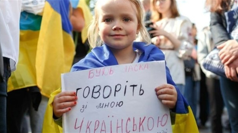 Тенденція: удвічі більше херсонців почали спілкуватись виключно українською