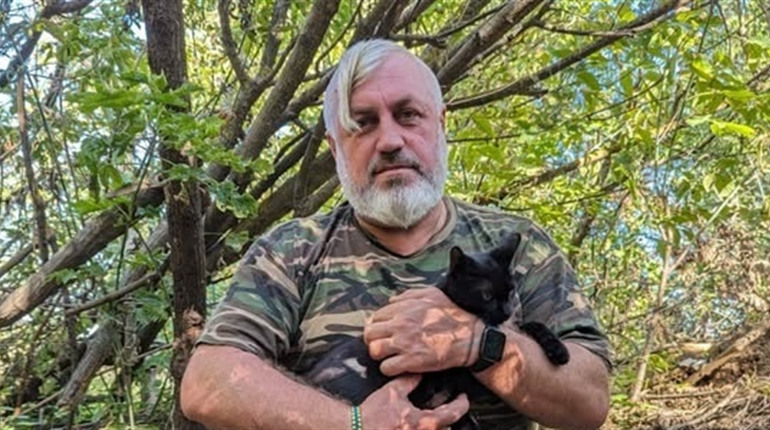 «Пухнасті побратими»: котики й собаки - частина фронтового життя
