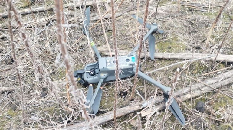 Окупанти втратили "очі": захисники приземлили ворожий дрон на Сумщині та відбили три ДРГ