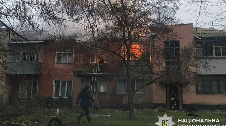 На Херсонщині армія рф завдала ударів по житлових кварталах, критичній та соціальній інфраструктурі