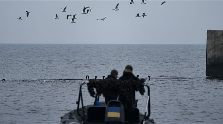 РФ намагається закріпитися на островах біля Херсона та мінує річку Дніпро
