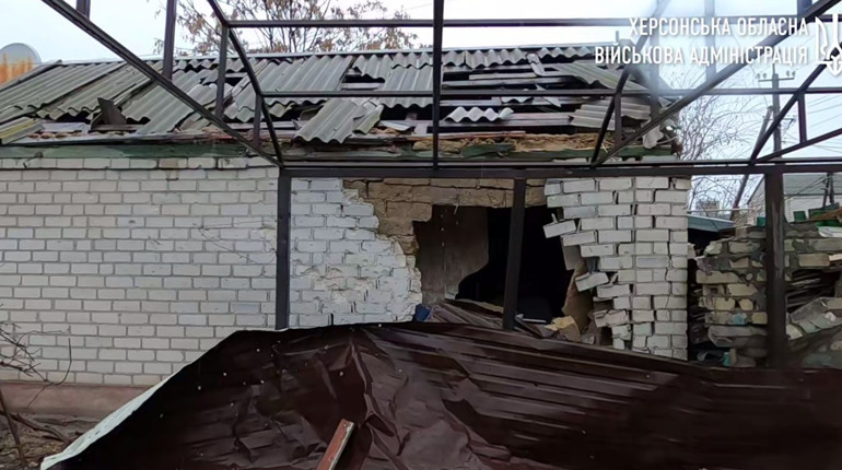 За минулу добу російські окупанти здійснили 62 обстріли Херсонщини, випустили понад 300 снарядів