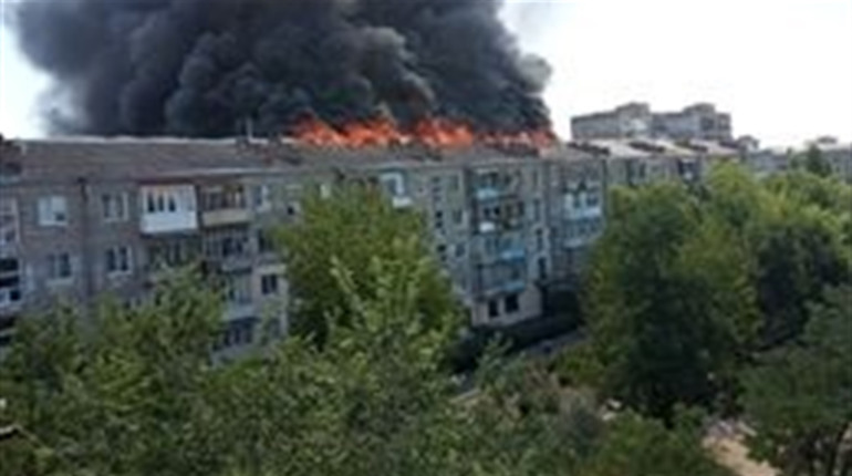 У Новій Каховці загорілася багатоповерхівка