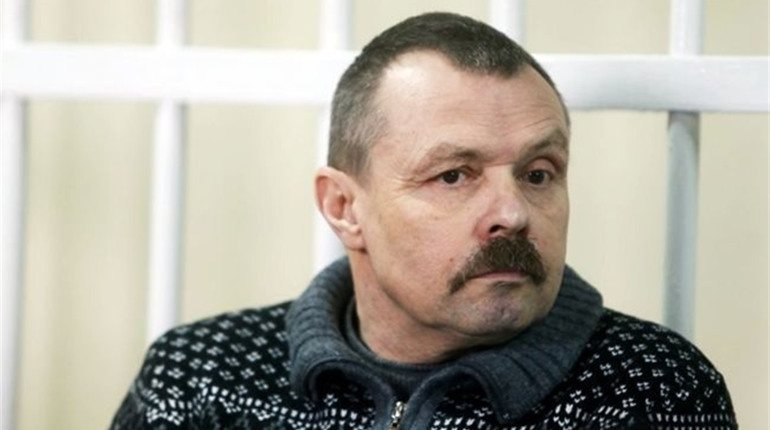 Засудили й відпустили: ексдепутата Криму, засудженого за держзраду, суд знову відмовився ув’язнити