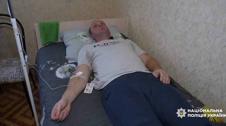 Як дільничний Максим Бордачов отримав три поранення, рятуючи цивільних від ворожих дронів (відео)