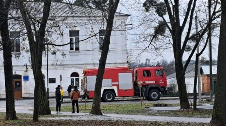 У Гадяцький ліцей №2 надійшло повідомлення про мінування