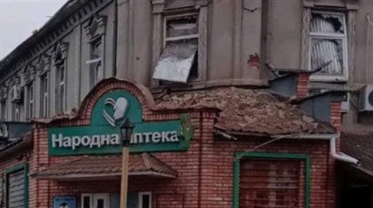 Зруйновані будинки поблизу лінії фронту Запоріжжя, поки відновлювати не будуть — ЗОВА