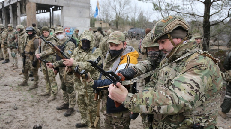 Що означає загальна мобілізація, кого призвуть першими, куди звертатися біляївцям