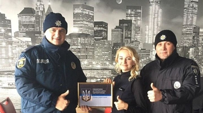 У Добропіллі до соціального руху «Тонка синя лінія» приєдналися ще три заклади
