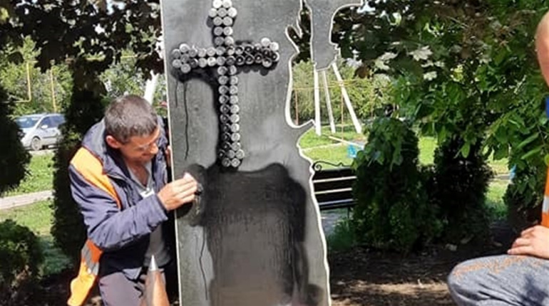 У селі Мирному пошкодили пам'ятник героям АТО: хто ця людина, яка зробила таке