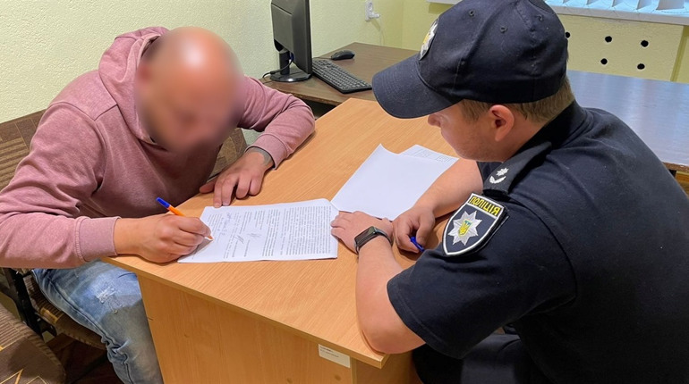 Глухівчанин, який «позичав» гроші з фейкових сторінок, заробив на цьому щонайменше 15 тисяч гривень