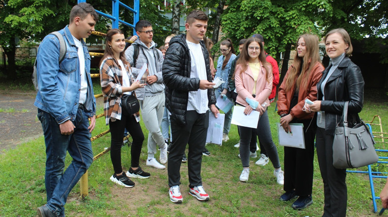 ЗНО-2021: не всіх випускників допустили до тестування
