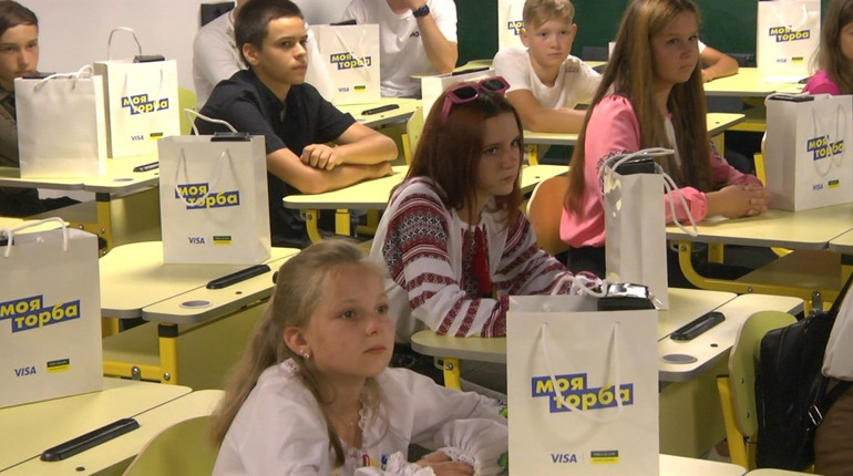 Шосткинська школа стала першою в Україні, де реалізували проєкт «Подаруйте укриття дітям»