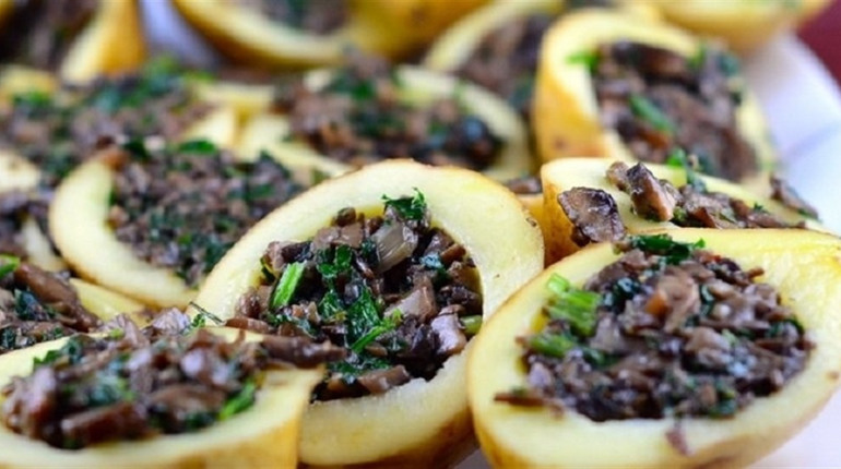 Рецепт дня: картопля, фарширована грибами
