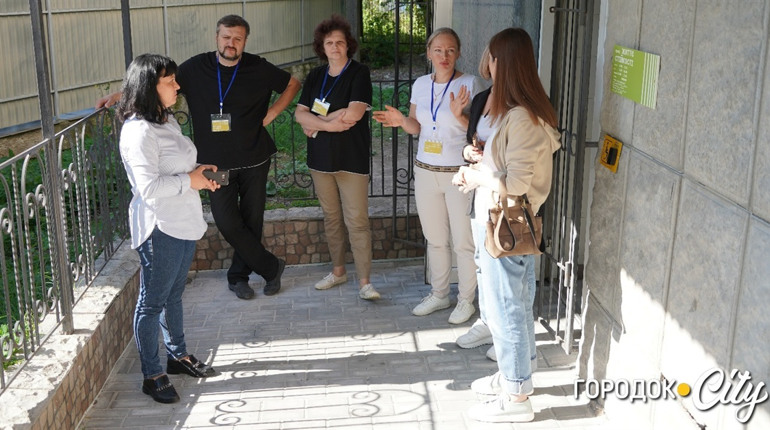 Як у Городку працює Центр життєстійкості: моніторинг партнерів проєкту