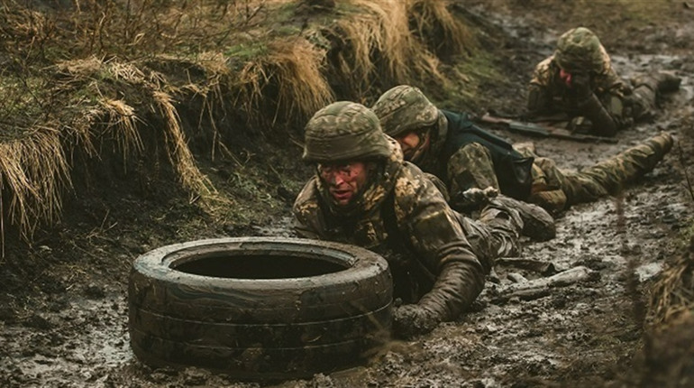 На Півдні окупанти зміцнюють сили і підтягують резерви