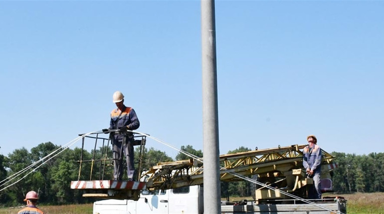 Жителям Семенівщини відновили електропостачання, яке зникло через обстріли підстанції