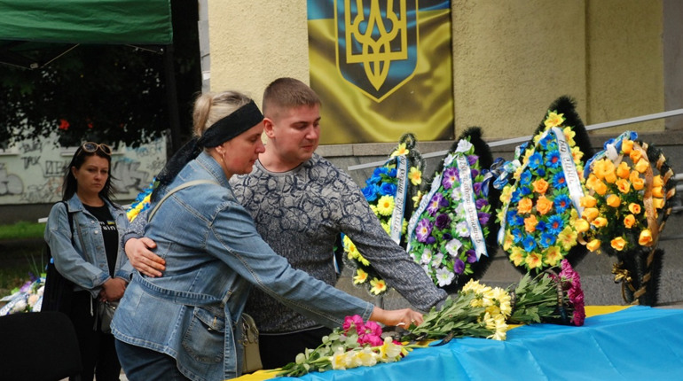 Шостка попращалась із стрільцем механізованого батальйону