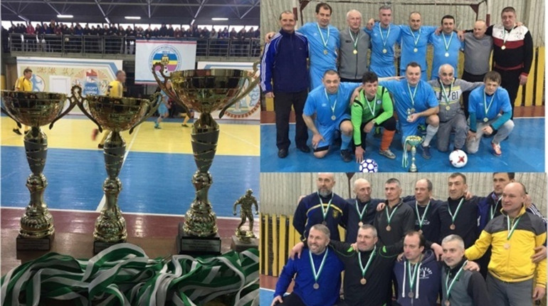 У Ніжині ветерани змагалися у футбол