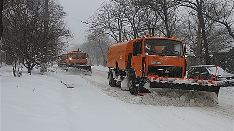 Дороги чистять з 4 ранку: ЖКГ розповіло про свою роботу