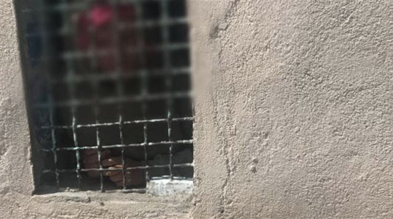 У селі Одеського району психічно хворих саджали у карцер і примушували працювати за цукерки