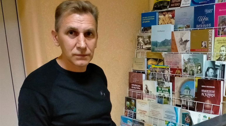 Відомий у Ніжині видавець розповів про те, як прийшов у бізнес