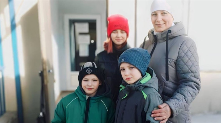 Попаснянська родина. На Луганщині дитячий будинок сімейного типу збільшився на трьох дітей